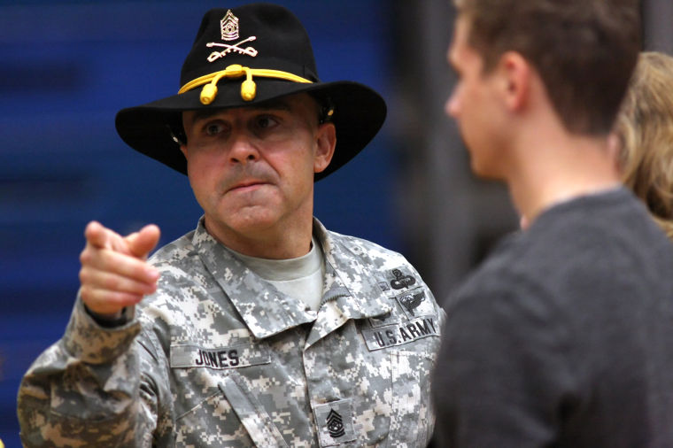 CSM Benjamin Jones heads to 25th Infantry Division
